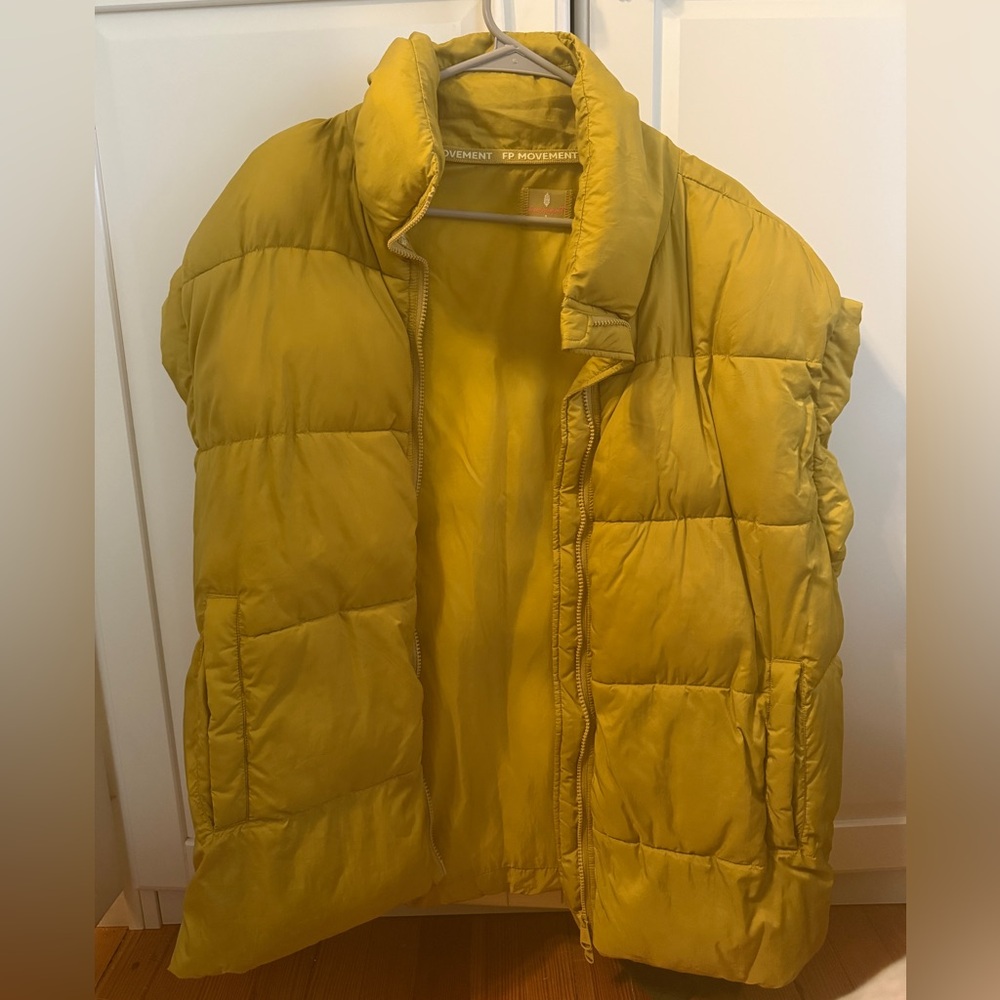 Yellow Puffer Vest - in a bubble puffer vest FP movement, size small fits large